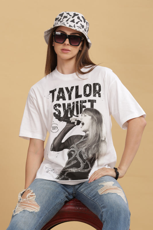 Women's Oversized T-shirt in White - Taylor Swift | TPD